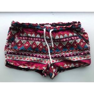 • printed shorts •